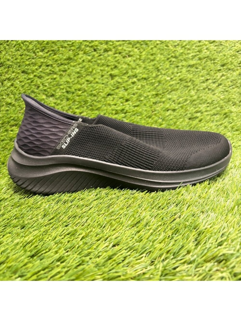 Skechers Ultra Flex 3.0 Smooth Step Mens Size 8.5 Black Athletic Shoes Sneakers